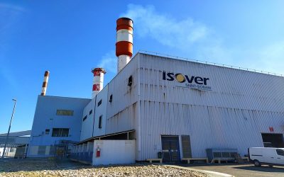 Dans son usine d’Orange, Isover mise sur le recyclage de la laine de verre